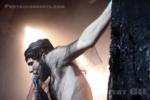 HUNX AND HIS PUNX - 2010-05-05 - PARIS - Point Ephemere - 